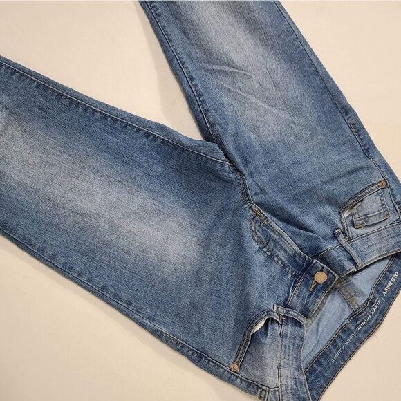 Old Navy Skinny Washed Out Jeans - Picture 7 of 9